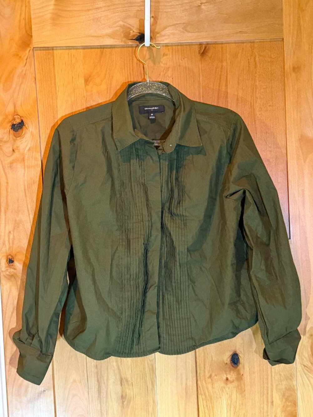 Banana Republic Olive Pintuck Tuxedo Button-Down Shirt Size M